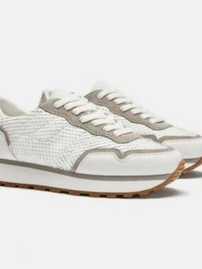 Zara Faux Snakeskin Platform Sneakers Retro Runner White Taupe Size 38/7.5 US